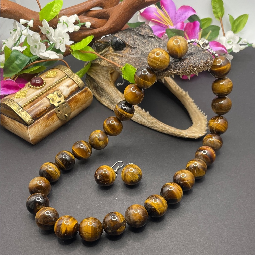 Tiger eye necklace and earring set C36
